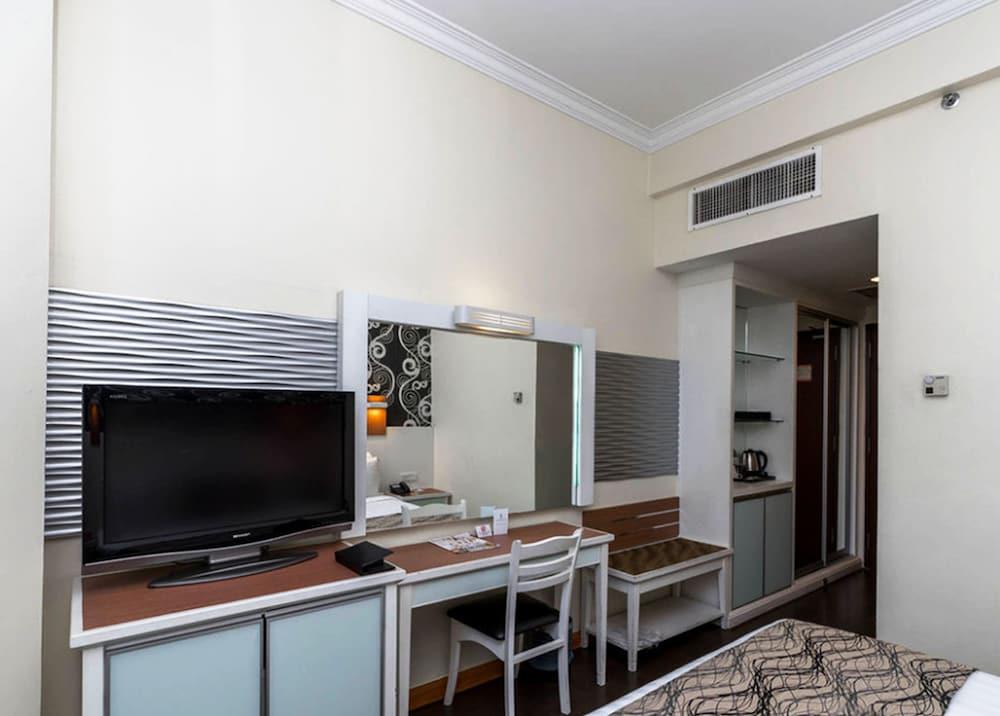 Regalodge Hotel & Spa Ипох Екстериор снимка