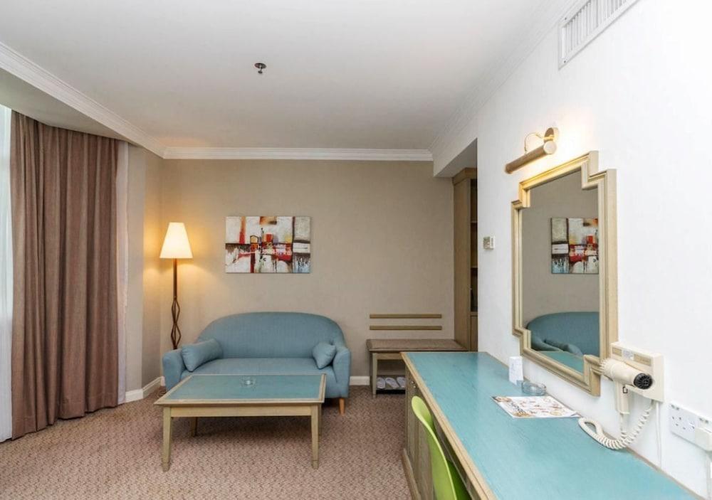 Regalodge Hotel & Spa Ипох Екстериор снимка