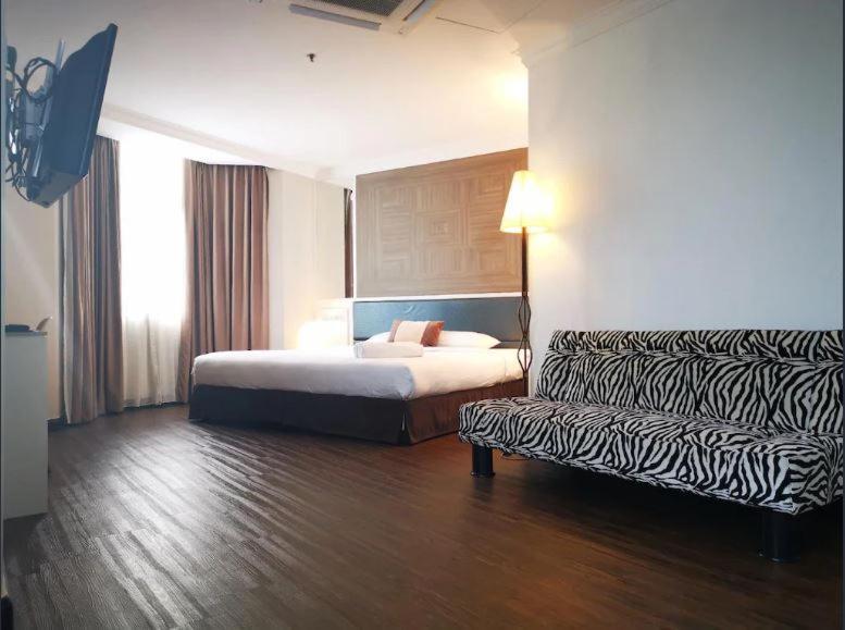 Regalodge Hotel & Spa Ипох Екстериор снимка