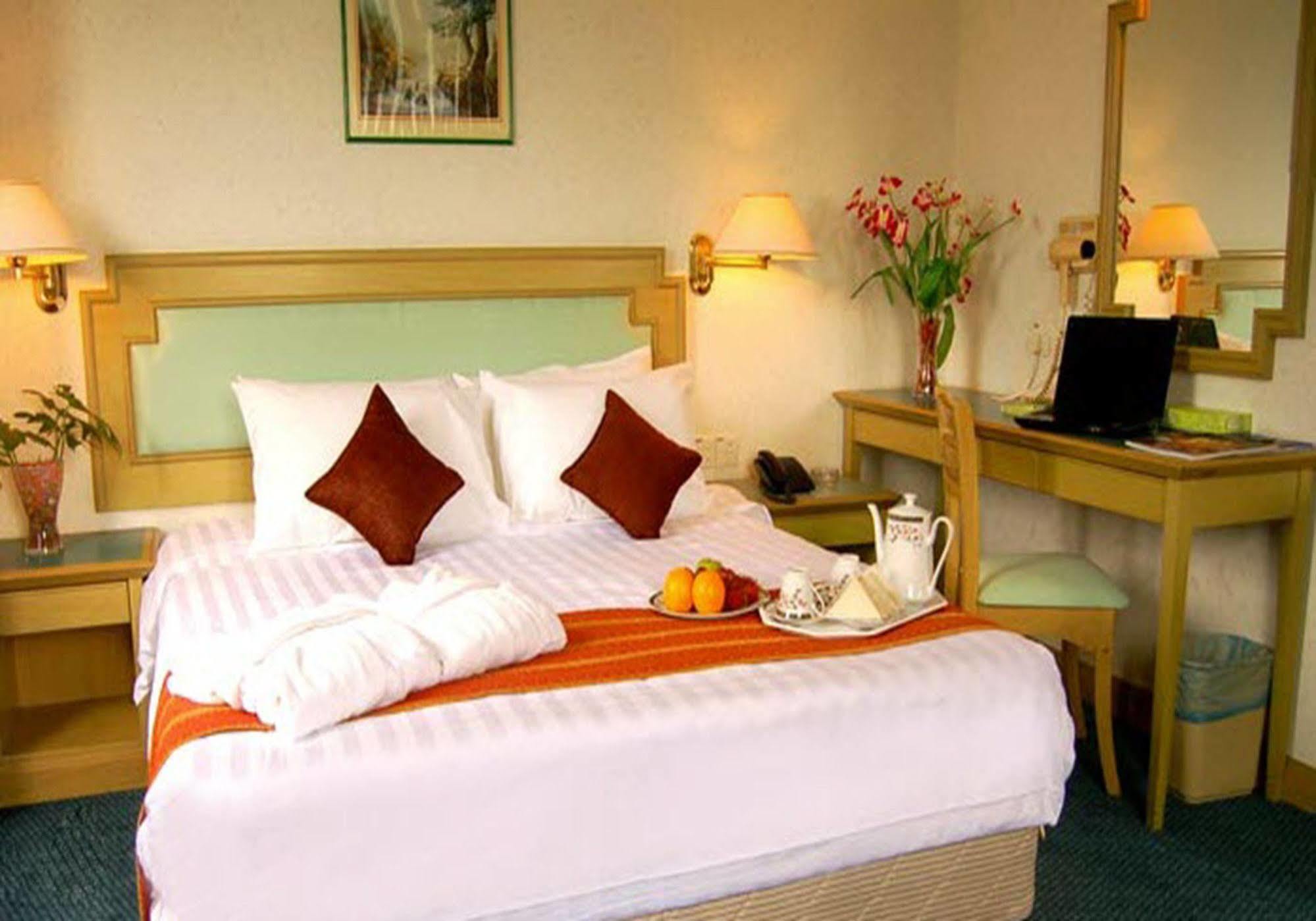 Regalodge Hotel & Spa Ипох Екстериор снимка